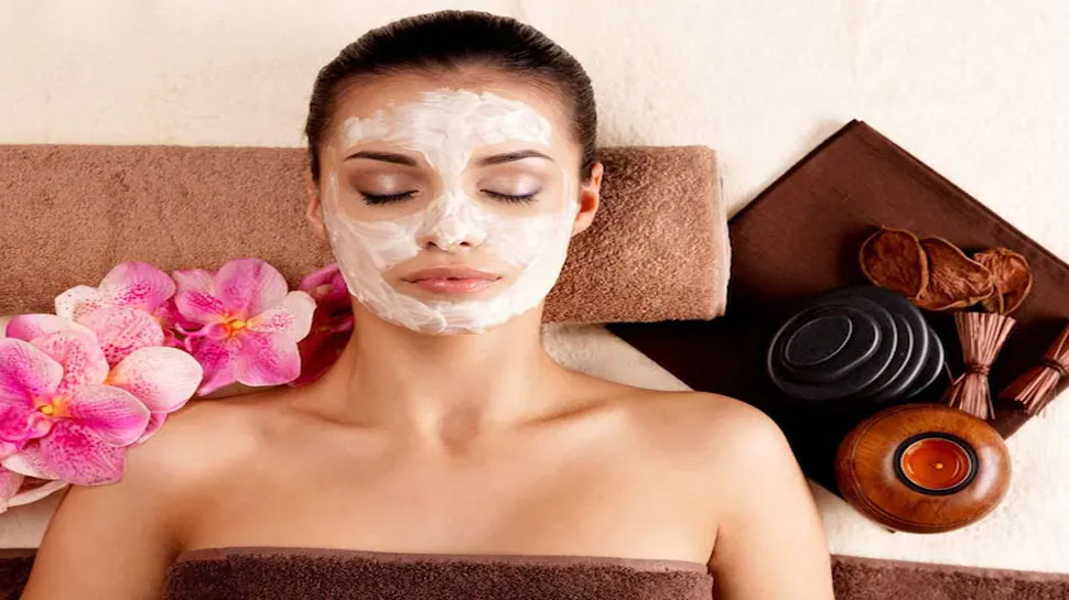 Milk Massage On Face raw milk is no less than a moisturizer for the skin, massaging daily gives