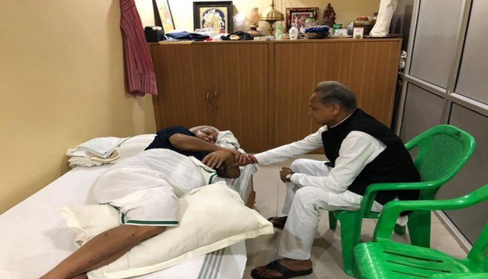 ಲಾಲು ಪ್ರಸಾದ್ ಆರೋಗ್ಯ ವಿಚಾರಿಸಿದ ಅಶೋಕ ಗೆಹ್ಲೋಟ್ ಲಾಲು ಪ್ರಸಾದ್ ಆರೋಗ್ಯ ವಿಚಾರಿಸಿದ ಅಶೋಕ ಗೆಹ್ಲೋಟ್