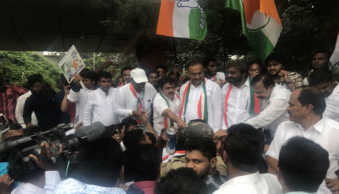 ದೇಶದಲ್ಲಿ ಪ್ರಧಾನಿ ಮೋದಿ ಹಿಟ್ಲರ್ ರೀತಿ ಆಡಳಿತ ನಡೆಸುತ್ತಿದ್ದಾರೆ: ದಿನೇಶ್ ಗುಂಡೂರಾವ್ ದೇಶದಲ್ಲಿ ಪ್ರಧಾನಿ ಮೋದಿ ಹಿಟ್ಲರ್ ರೀತಿ ಆಡಳಿತ ನಡೆಸುತ್ತಿದ್ದಾರೆ: ದಿನೇಶ್ ಗುಂಡೂರಾವ್