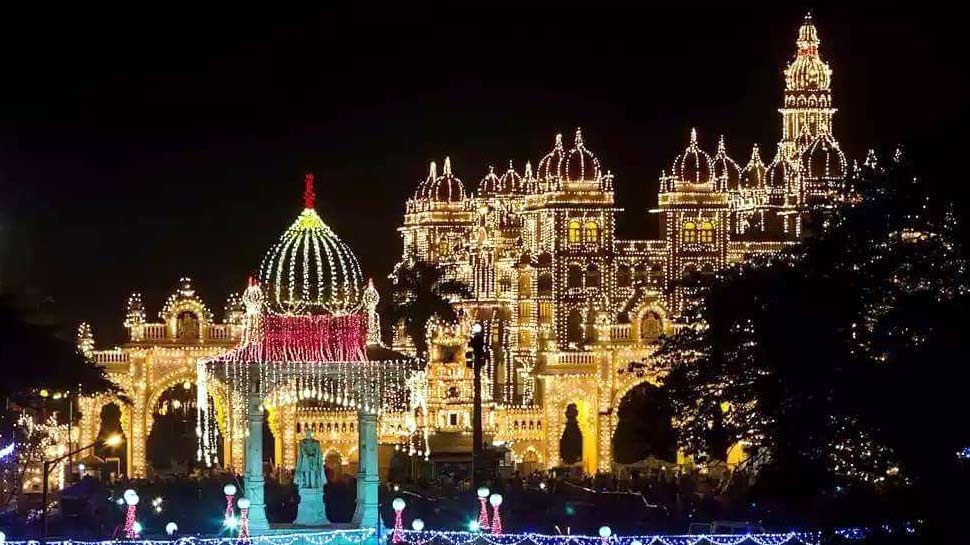 ವಿಶ್ವ ವಿಖ್ಯಾತ ಮೈಸೂರು ದಸರಾದಲ್ಲಿ ಏನೆಲ್ಲಾ ಇರುತ್ತೆ ತಿಳಿಯಿರಿ ವಿಶ್ವ ವಿಖ್ಯಾತ ಮೈಸೂರು ದಸರಾದಲ್ಲಿ ಏನೆಲ್ಲಾ ಇರುತ್ತೆ ತಿಳಿಯಿರಿ