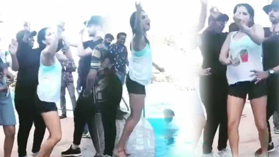 Viral Video:ಫ್ರೆಂಡ್ಸ್ ಜೊತೆ ಮಸ್ತಿ ಮಾಡ್ತಿದ್ದ ಸನ್ನಿ ಲಿಯೋನ್ ಮಾಡಿದ್ದೇನು ಗೊತ್ತಾ? Viral Video:ಫ್ರೆಂಡ್ಸ್ ಜೊತೆ ಮಸ್ತಿ ಮಾಡ್ತಿದ್ದ ಸನ್ನಿ ಲಿಯೋನ್ ಮಾಡಿದ್ದೇನು ಗೊತ್ತಾ?