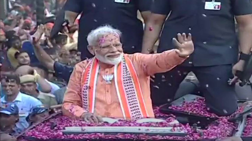ವಾರಣಾಸಿಯಲ್ಲಿ ಪ್ರಧಾನಿ ನರೇಂದ್ರ ಮೋದಿ ರೋಡ್ ಶೋ ವಾರಣಾಸಿಯಲ್ಲಿ ಪ್ರಧಾನಿ ನರೇಂದ್ರ ಮೋದಿ ರೋಡ್ ಶೋ
