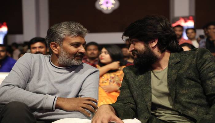 'ನನ್ನ ಜಗತ್ತನ್ನು ಆಳುತ್ತಿರುವ ಬಾಲಕಿ' ಎಂದು ಯಶ್ ಹೇಳಿದ್ದು ಯಾರಿಗೆ ಗೊತ್ತೇ? 'ನನ್ನ ಜಗತ್ತನ್ನು ಆಳುತ್ತಿರುವ ಬಾಲಕಿ' ಎಂದು ಯಶ್ ಹೇಳಿದ್ದು ಯಾರಿಗೆ ಗೊತ್ತೇ?