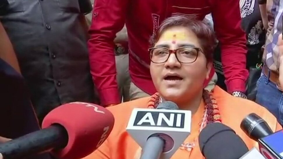 ಗಾಂಧೀಜಿ ಹಂತಕ ನಾಥುರಾಮ್ ರಾಮ್ ಗೋಡ್ಸೆ ನಿಜವಾದ ರಾಷ್ಟ್ರಭಕ್ತ: ಬಿಜೆಪಿ ಅಭ್ಯರ್ಥಿ ಪ್ರಗ್ಯಾಸಿಂಗ್ ಠಾಕೂರ್ ಗಾಂಧೀಜಿ ಹಂತಕ ನಾಥುರಾಮ್ ರಾಮ್ ಗೋಡ್ಸೆ ನಿಜವಾದ ರಾಷ್ಟ್ರಭಕ್ತ: ಬಿಜೆಪಿ ಅಭ್ಯರ್ಥಿ ಪ್ರಗ್ಯಾಸಿಂಗ್ ಠಾಕೂರ್