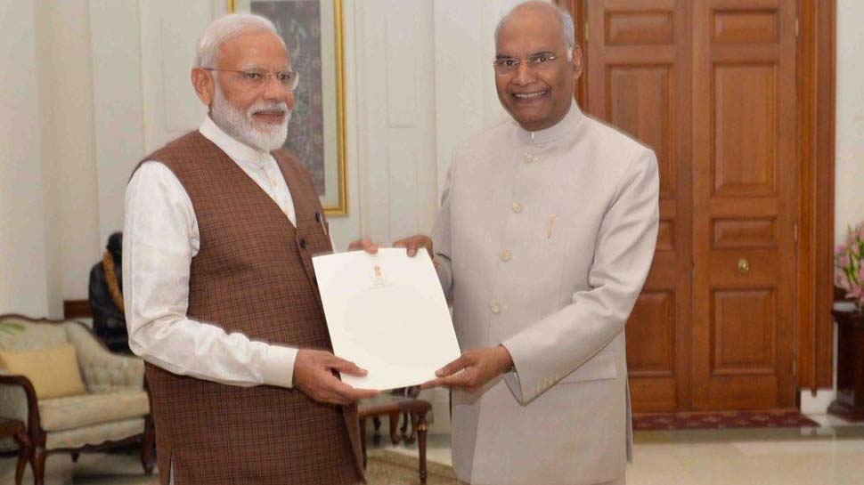 ಭಾರತದ ಪ್ರಧಾನಿಯಾಗಿ ನರೇಂದ್ರ ಮೋದಿ ನೇಮಕ; ನೂತನ ಸರ್ಕಾರ ರಚನೆಗೆ ರಾಷ್ಟ್ರಪತಿ ಸೂಚನೆ ಭಾರತದ ಪ್ರಧಾನಿಯಾಗಿ ನರೇಂದ್ರ ಮೋದಿ ನೇಮಕ; ನೂತನ ಸರ್ಕಾರ ರಚನೆಗೆ ರಾಷ್ಟ್ರಪತಿ ಸೂಚನೆ