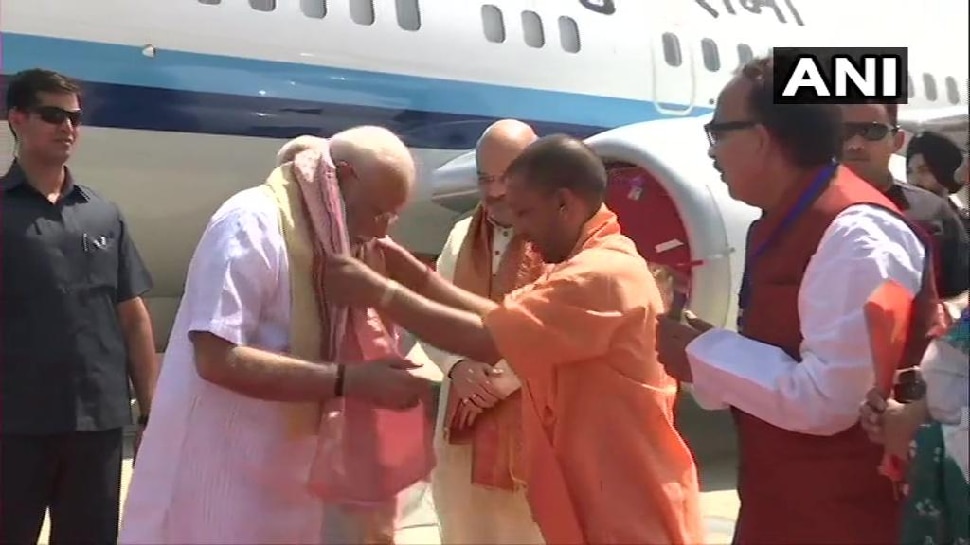 ವಾರಣಾಸಿಗೆ ಆಗಮಿಸಿದ ಪ್ರಧಾನಿ ಮೋದಿ; ಭವ್ಯ ಸ್ವಾಗತಕ್ಕೆ ಕಾಶಿ ಸಜ್ಜು ವಾರಣಾಸಿಗೆ ಆಗಮಿಸಿದ ಪ್ರಧಾನಿ ಮೋದಿ; ಭವ್ಯ ಸ್ವಾಗತಕ್ಕೆ ಕಾಶಿ ಸಜ್ಜು