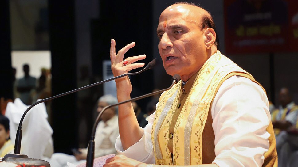 ಎಸ್ಪಿ-ಬಿಎಸ್ಪಿ ಮೈತ್ರಿಯ ನಡುವೆಯೂ ಬಿಜೆಪಿಯ ಗೆಲುವು ದೊಡ್ಡ ವಿಷಯ: ರಾಜನಾಥ್ ಸಿಂಗ್ ಎಸ್ಪಿ-ಬಿಎಸ್ಪಿ ಮೈತ್ರಿಯ ನಡುವೆಯೂ ಬಿಜೆಪಿಯ ಗೆಲುವು ದೊಡ್ಡ ವಿಷಯ: ರಾಜನಾಥ್ ಸಿಂಗ್