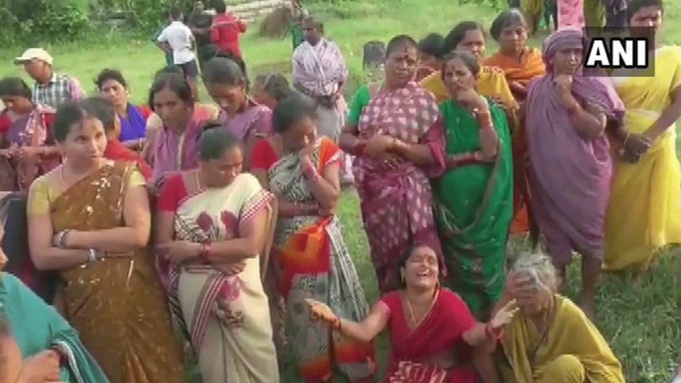 ಆಂಧ್ರ ಪ್ರದೇಶ: ಸಾಲಭಾದೆ ತಾಳಲಾರದೆ ರೈತ ಆತ್ಮಹತ್ಯೆ ಆಂಧ್ರ ಪ್ರದೇಶ: ಸಾಲಭಾದೆ ತಾಳಲಾರದೆ ರೈತ ಆತ್ಮಹತ್ಯೆ