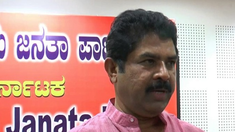 ರಾಜ್ಯಕ್ಕೆ ಒಂದು ವರ್ಷದಿಂದ ಹಿಡಿದಿದ್ದ ಗ್ರಹಣ ಬಿಟ್ಟಿದೆ: ಆರ್.ಅಶೋಕ್ ರಾಜ್ಯಕ್ಕೆ ಒಂದು ವರ್ಷದಿಂದ ಹಿಡಿದಿದ್ದ ಗ್ರಹಣ ಬಿಟ್ಟಿದೆ: ಆರ್.ಅಶೋಕ್