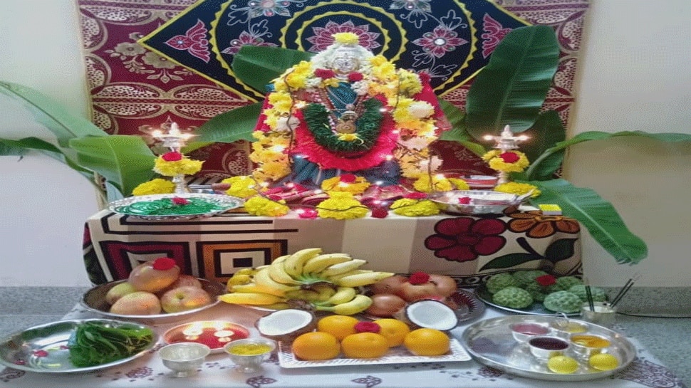 ವರಮಹಾಲಕ್ಷ್ಮೀ ಹಬ್ಬದ ಪೂಜಾ ವಿಧಿ-ವಿಧಾನ ವರಮಹಾಲಕ್ಷ್ಮೀ ಹಬ್ಬದ ಪೂಜಾ ವಿಧಿ-ವಿಧಾನ