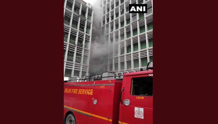 ದೆಹಲಿ ಏಮ್ಸ್ ಆಸ್ಪತ್ರೆಯಲ್ಲಿ ಕಾಣಿಸಿಕೊಂಡ ಬೆಂಕಿ ದೆಹಲಿ ಏಮ್ಸ್ ಆಸ್ಪತ್ರೆಯಲ್ಲಿ ಕಾಣಿಸಿಕೊಂಡ ಬೆಂಕಿ