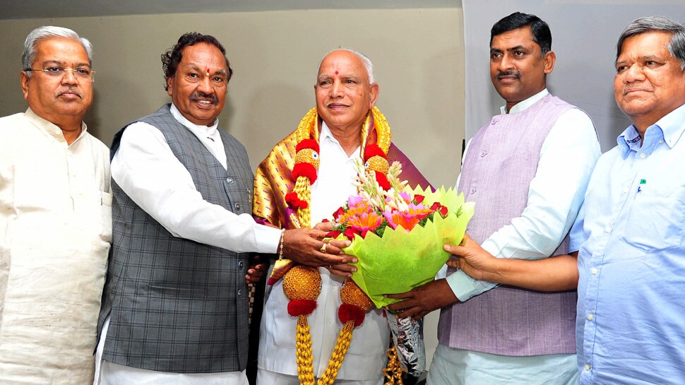 ಯಡಿಯೂರಪ್ಪ ಸಂಪುಟ ಸೇರುವವರ ಹೆಸರು ಫೈನಲ್; 16 ಶಾಸಕರು ಸಚಿವರಾಗಿ ಇಂದು ಪ್ರಮಾಣವಚನ ಯಡಿಯೂರಪ್ಪ ಸಂಪುಟ ಸೇರುವವರ ಹೆಸರು ಫೈನಲ್; 16 ಶಾಸಕರು ಸಚಿವರಾಗಿ ಇಂದು ಪ್ರಮಾಣವಚನ