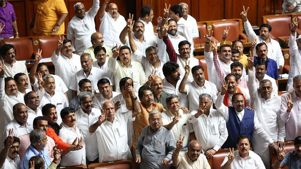 ಯಡಿಯೂರಪ್ಪ ಸಂಪುಟದಲ್ಲಿ ಲಿಂಗಾಯತರದ್ದೇ ಪ್ರಾಬಲ್ಯ, ಇಲ್ಲಿದೆ ಪಟ್ಟಿ... ಯಡಿಯೂರಪ್ಪ ಸಂಪುಟದಲ್ಲಿ ಲಿಂಗಾಯತರದ್ದೇ ಪ್ರಾಬಲ್ಯ, ಇಲ್ಲಿದೆ ಪಟ್ಟಿ...