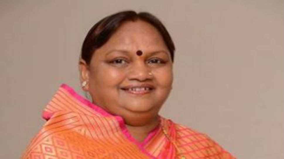 ಮಹಾರಾಷ್ಟ್ರದ ಕಾಂಗ್ರೆಸ್ ಶಾಸಕಿ ನಿರ್ಮಲಾ ಗವಿತ್ ಶಿವಸೇನೆಗೆ ಸೇರ್ಪಡೆ ಮಹಾರಾಷ್ಟ್ರದ ಕಾಂಗ್ರೆಸ್ ಶಾಸಕಿ ನಿರ್ಮಲಾ ಗವಿತ್ ಶಿವಸೇನೆಗೆ ಸೇರ್ಪಡೆ