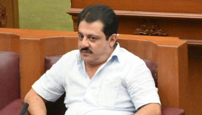 ಸಿದ್ದರಾಮಯ್ಯ ಒಬ್ಬ ಸ್ಟ್ಯಾಂಡರ್ಡ್ ರಾಜಕಾರಣಿ: ಮಾಜಿ ಸಚಿವ ಜಮೀರ್ ಅಹ್ಮದ್ ಸಿದ್ದರಾಮಯ್ಯ ಒಬ್ಬ ಸ್ಟ್ಯಾಂಡರ್ಡ್ ರಾಜಕಾರಣಿ: ಮಾಜಿ ಸಚಿವ ಜಮೀರ್ ಅಹ್ಮದ್