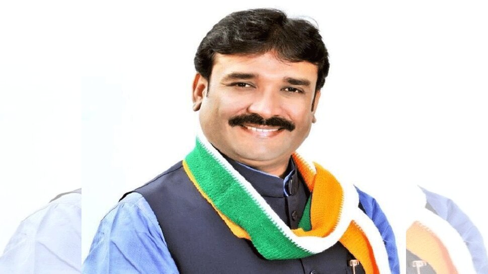 ಡಿಕೆಶಿ ಧೈರ್ಯವಾಗಿದ್ದಾರೆ: ಜಿ.ಸಿ. ಚಂದ್ರಶೇಖರ್ ಡಿಕೆಶಿ ಧೈರ್ಯವಾಗಿದ್ದಾರೆ: ಜಿ.ಸಿ. ಚಂದ್ರಶೇಖರ್