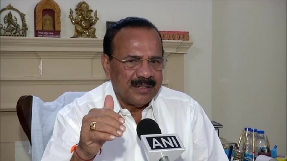 ಹಿಂದಿ ಭಾಷೆ ಬಗ್ಗೆ ಅಮಿತ್ ಷಾ ಹೇಳಿಕೆ: ಅದು ಭಾಷಾಭಿಮಾನದ ಮಾತು ಎಂದ ಸದಾನಂದಗೌಡ ಹಿಂದಿ ಭಾಷೆ ಬಗ್ಗೆ ಅಮಿತ್ ಷಾ ಹೇಳಿಕೆ: ಅದು ಭಾಷಾಭಿಮಾನದ ಮಾತು ಎಂದ ಸದಾನಂದಗೌಡ