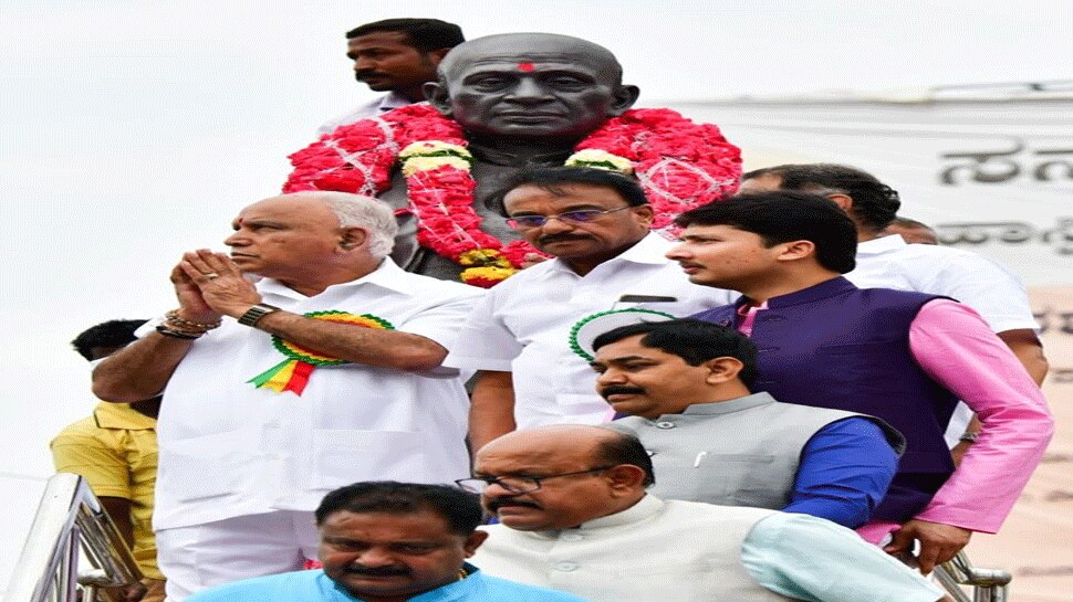 'ಕಲ್ಯಾಣ ಕರ್ನಾಟಕ ಉತ್ಸವ'; ಕಲಬುರಗಿಯಲ್ಲಿ ಸಿಎಂ ಬಿಎಸ್ವೈ ಧ್ವಜಾರೋಹಣ 'ಕಲ್ಯಾಣ ಕರ್ನಾಟಕ ಉತ್ಸವ'; ಕಲಬುರಗಿಯಲ್ಲಿ ಸಿಎಂ ಬಿಎಸ್ವೈ ಧ್ವಜಾರೋಹಣ
