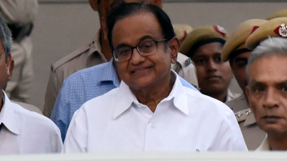 ಐಎನ್ಎಕ್ಸ್ ಮೀಡಿಯಾ ಪ್ರಕರಣ: ಇಡಿ ಕಸ್ಟಡಿಯಿಂದ ಜಾಮೀನು ಕೋರಿ ಹೈಕೋರ್ಟ್ಗೆ ಚಿದಂಬರಂ ಐಎನ್ಎಕ್ಸ್ ಮೀಡಿಯಾ ಪ್ರಕರಣ: ಇಡಿ ಕಸ್ಟಡಿಯಿಂದ ಜಾಮೀನು ಕೋರಿ ಹೈಕೋರ್ಟ್ಗೆ ಚಿದಂಬರಂ
