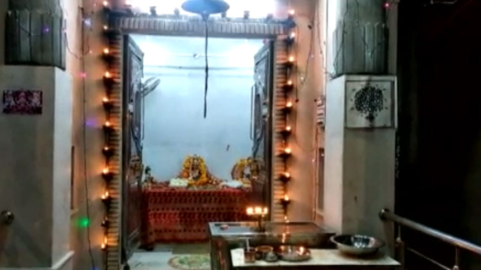 ರಾಜಸ್ಥಾನದ ಈ ದೇವಾಲಯದಲ್ಲಿ ಒಂದು ತಿಂಗಳು ದೀಪಾವಳಿ ಆಚರಣೆ ರಾಜಸ್ಥಾನದ ಈ ದೇವಾಲಯದಲ್ಲಿ ಒಂದು ತಿಂಗಳು ದೀಪಾವಳಿ ಆಚರಣೆ