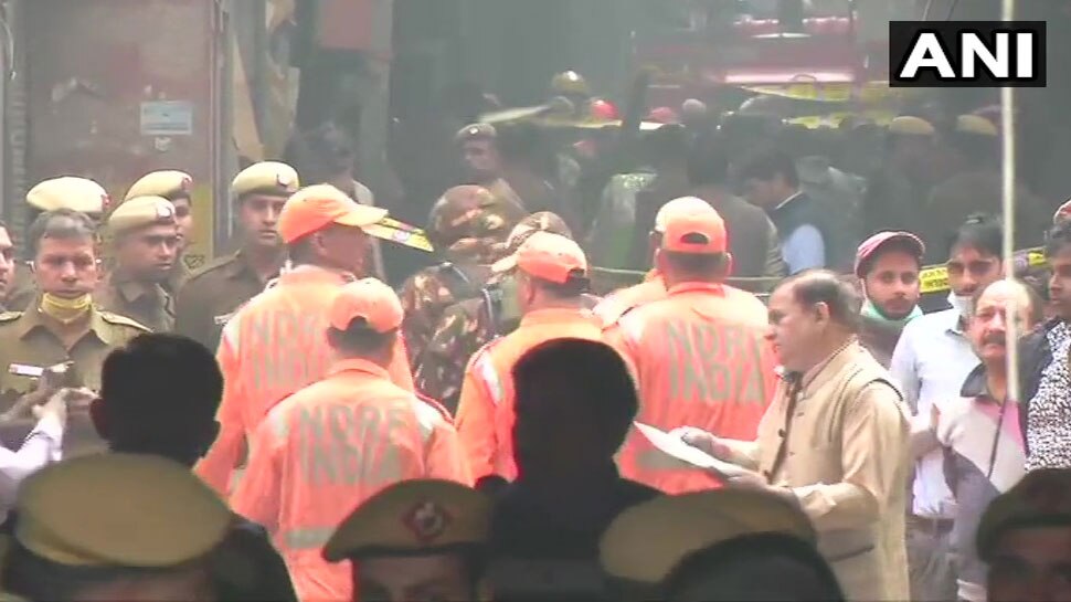 ದೆಹಲಿ ಅಗ್ನಿ ಅವಘಡ: ಅರ್ಜಿ ವಿಚಾರಣೆಗೆ ನಿರಾಕರಿಸಿದ ದೆಹಲಿ ಹೈಕೋರ್ಟ್ ದೆಹಲಿ ಅಗ್ನಿ ಅವಘಡ: ಅರ್ಜಿ ವಿಚಾರಣೆಗೆ ನಿರಾಕರಿಸಿದ ದೆಹಲಿ ಹೈಕೋರ್ಟ್