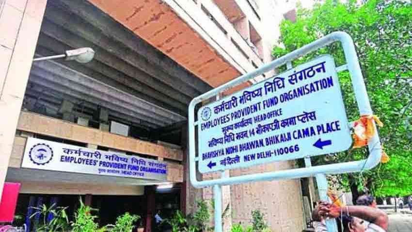 EPFO ALERT: ಶೀಘ್ರವೇ PENSION ಖಾತೆದಾರರಿಗೆ ಸಿಗಲಿದೆ ಈ ಸಂತಸದ ಸುದ್ದಿ EPFO ALERT: ಶೀಘ್ರವೇ PENSION ಖಾತೆದಾರರಿಗೆ ಸಿಗಲಿದೆ ಈ ಸಂತಸದ ಸುದ್ದಿ
