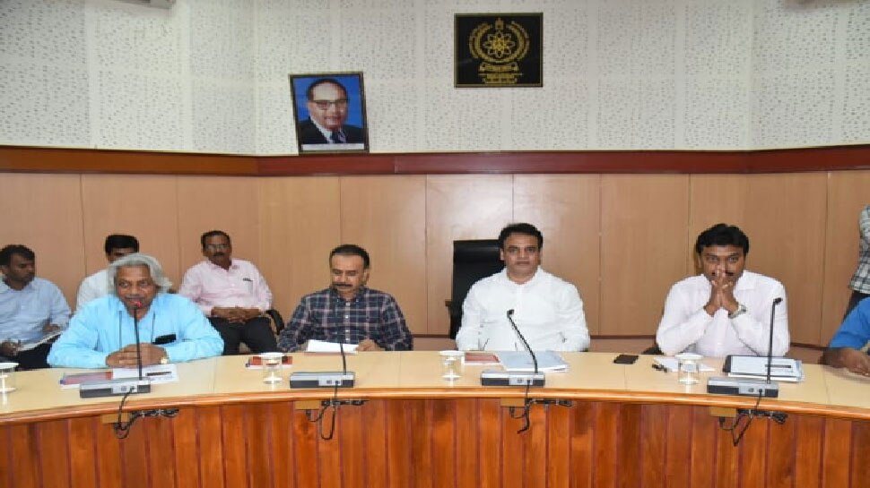 ವಿಶ್ವವಿದ್ಯಾಲಯಗಳು ಜನಸ್ನೇಹಿ ತಾಣಗಳಾಗಬೇಕು: ಡಿಸಿಎಂ ಡಾ. ಅಶ್ವತ್ಥನಾರಾಯಣ ವಿಶ್ವವಿದ್ಯಾಲಯಗಳು ಜನಸ್ನೇಹಿ ತಾಣಗಳಾಗಬೇಕು: ಡಿಸಿಎಂ ಡಾ. ಅಶ್ವತ್ಥನಾರಾಯಣ