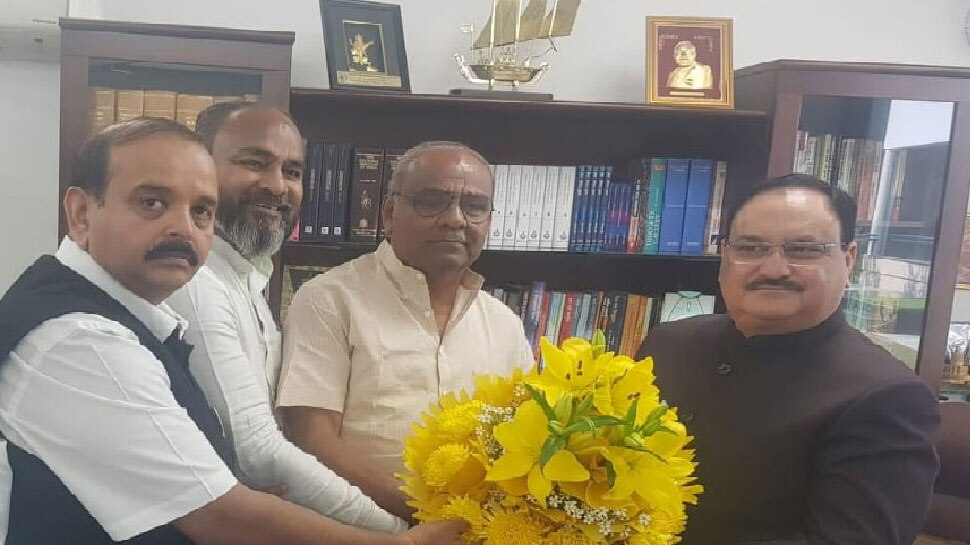 ಬಿಜೆಪಿ ಅಧ್ಯಕ್ಷ ನಡ್ಡ ಭೇಟಿ ಮಾಡಿದ ಕತ್ತಿ, ಇಂದು ಶಾ ಭೇಟಿ ಬಿಜೆಪಿ ಅಧ್ಯಕ್ಷ ನಡ್ಡ ಭೇಟಿ ಮಾಡಿದ ಕತ್ತಿ, ಇಂದು ಶಾ ಭೇಟಿ