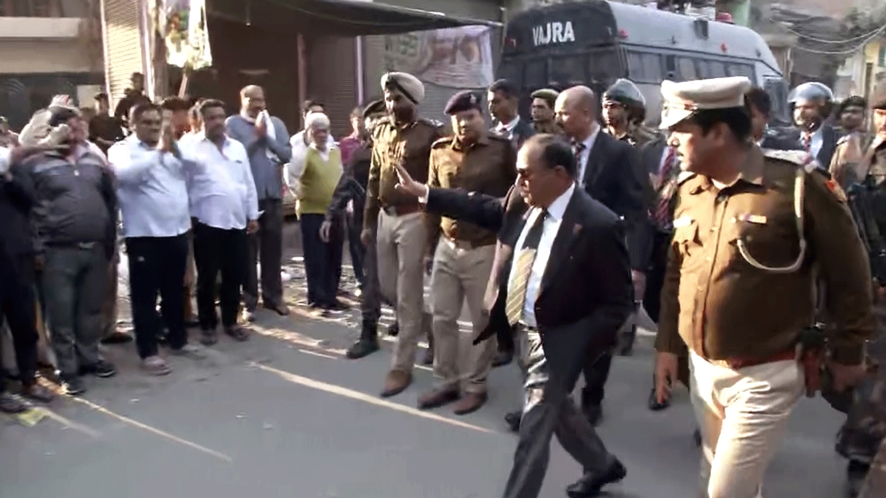 Delhi violence: ಸಾವಿನ ಸಂಖ್ಯೆ 27ಕ್ಕೆ ಏರಿಕೆ; ಶಾಂತಿ ಕಾಪಾಡುವಂತೆ ಜನತೆಗೆ ಪ್ರಧಾನಿ ಮನವಿ Delhi violence: ಸಾವಿನ ಸಂಖ್ಯೆ 27ಕ್ಕೆ ಏರಿಕೆ; ಶಾಂತಿ ಕಾಪಾಡುವಂತೆ ಜನತೆಗೆ ಪ್ರಧಾನಿ ಮನವಿ