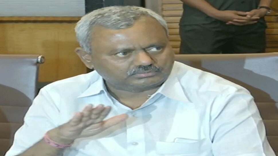 ಮಂಡ್ಯದಿಂದ ಬರುವವರ ಮೇಲೆ ತೀವ್ರ ನಿಗಾ ಇಡುವಂತೆ ಮೈಸೂರು ಉಸ್ತುವಾರಿ ಸಚಿವ ಸೋಮಶೇಖರ್ ಸೂಚನೆ ಮಂಡ್ಯದಿಂದ ಬರುವವರ ಮೇಲೆ ತೀವ್ರ ನಿಗಾ ಇಡುವಂತೆ ಮೈಸೂರು ಉಸ್ತುವಾರಿ ಸಚಿವ ಸೋಮಶೇಖರ್ ಸೂಚನೆ