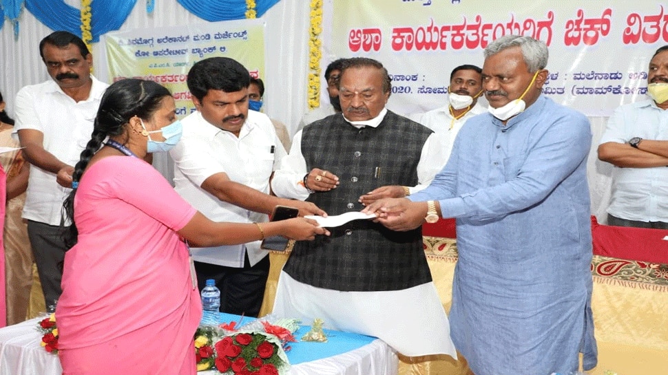 ಸ್ತ್ರೀಶಕ್ತಿ ಸಂಘಗಳ ಮಾದರಿಯಲ್ಲಿ ಆಶಾ ಕಾರ್ಯಕರ್ತೆಯರಿಗೆ ಸೊಸೈಟಿ ಘೋಷಿಸಿದ ಸಹಕಾರ ಸಚಿವ ಸ್ತ್ರೀಶಕ್ತಿ ಸಂಘಗಳ ಮಾದರಿಯಲ್ಲಿ ಆಶಾ ಕಾರ್ಯಕರ್ತೆಯರಿಗೆ ಸೊಸೈಟಿ ಘೋಷಿಸಿದ ಸಹಕಾರ ಸಚಿವ