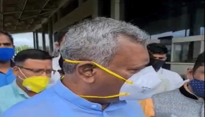 ಸಚಿವರ ನಡುವೆ ಯಾವುದೇ ಗೊಂದಲ ಇಲ್ಲ; ಸಚಿವ ಎಸ್.ಟಿ. ಸೋಮಶೇಖರ್ ಸ್ಪಷ್ಟನೆ ಸಚಿವರ ನಡುವೆ ಯಾವುದೇ ಗೊಂದಲ ಇಲ್ಲ; ಸಚಿವ ಎಸ್.ಟಿ. ಸೋಮಶೇಖರ್ ಸ್ಪಷ್ಟನೆ