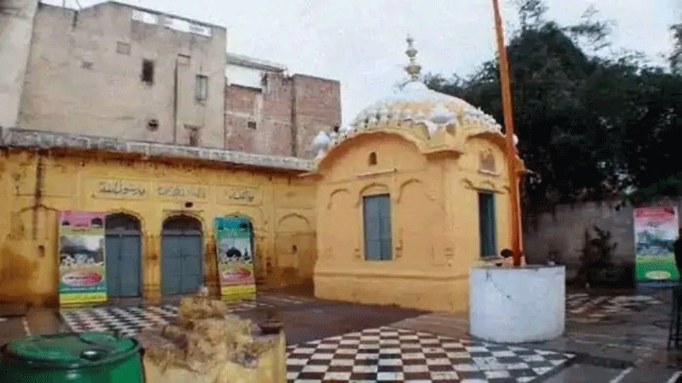 ಗುರುದ್ವಾರವನ್ನು ಪಾಕಿಸ್ತಾನದ ಮಸೀದಿಯಾಗಿ ಪರಿವರ್ತಿಸಲು ಯತ್ನ: ಭಾರತದ ಆಕ್ಷೇಪ ಗುರುದ್ವಾರವನ್ನು ಪಾಕಿಸ್ತಾನದ ಮಸೀದಿಯಾಗಿ ಪರಿವರ್ತಿಸಲು ಯತ್ನ: ಭಾರತದ ಆಕ್ಷೇಪ