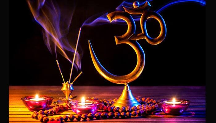 Hindu ಧರ್ಮದಲ್ಲಿ 108 ಅಂಕ ಮಹತ್ವಪೂರ್ಣ ಎಂದು ಏಕೆ ಹೇಳಲಾಗುತ್ತದೆ? ಇಲ್ಲಿದೆ ಕಾರಣ Hindu ಧರ್ಮದಲ್ಲಿ 108 ಅಂಕ ಮಹತ್ವಪೂರ್ಣ ಎಂದು ಏಕೆ ಹೇಳಲಾಗುತ್ತದೆ? ಇಲ್ಲಿದೆ ಕಾರಣ