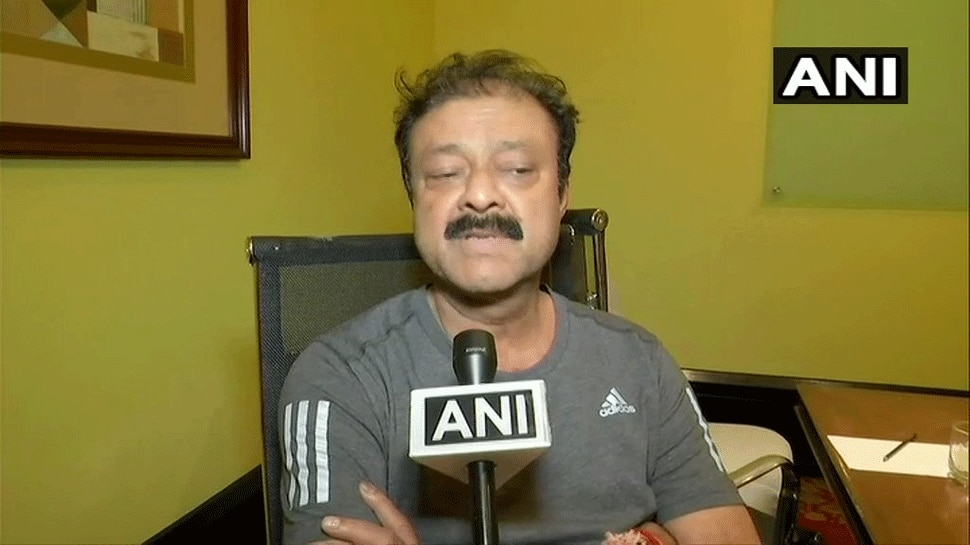ನೀನೇನು ಅಂತಾ ಗೊತ್ತಿದೆ, ನೀನೊಬ್ಬ ಅಸಮರ್ಥ ಮಂತ್ರಿ; ಸಚಿವ ನಾರಾಯಣಗೌಡ ವಿರುದ್ಧ ಬಿಜೆಪಿ ಶಾಸಕನಿಂದಲೇ ಏಕವಚನದ ಅವಾಜ್ ನೀನೇನು ಅಂತಾ ಗೊತ್ತಿದೆ, ನೀನೊಬ್ಬ ಅಸಮರ್ಥ ಮಂತ್ರಿ; ಸಚಿವ ನಾರಾಯಣಗೌಡ ವಿರುದ್ಧ ಬಿಜೆಪಿ ಶಾಸಕನಿಂದಲೇ ಏಕವಚನದ ಅವಾಜ್