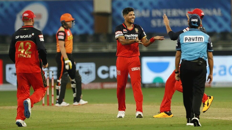 SRH vs RCB: ಕೊಹ್ಲಿ ಎದುರು ಮಣಿದ ವಾರ್ನರ್ ತಂಡ, ಸನ್ರೈಸರ್ಸ್ ಸೋಲಿಗೆ 5 ಪ್ರಮುಖ ಕಾರಣಗಳಿವು SRH vs RCB: ಕೊಹ್ಲಿ ಎದುರು ಮಣಿದ ವಾರ್ನರ್ ತಂಡ, ಸನ್ರೈಸರ್ಸ್ ಸೋಲಿಗೆ 5 ಪ್ರಮುಖ ಕಾರಣಗಳಿವು