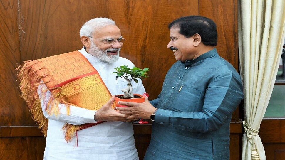 ಕೇಂದ್ರ ಸಚಿವ ಸುರೇಶ್ ಅಂಗಡಿ ನಿಧನಕ್ಕೆ ಪ್ರಧಾನಿ ಮೋದಿ ಸೇರಿದಂತೆ ಅನೇಕ ಗಣ್ಯರ ಅಶ್ರುತರ್ಪಣ ಕೇಂದ್ರ ಸಚಿವ ಸುರೇಶ್ ಅಂಗಡಿ ನಿಧನಕ್ಕೆ ಪ್ರಧಾನಿ ಮೋದಿ ಸೇರಿದಂತೆ ಅನೇಕ ಗಣ್ಯರ ಅಶ್ರುತರ್ಪಣ