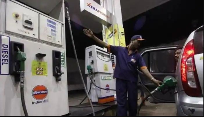 Petrol-Diesel Price : ವಾಹನ ಸವಾರರಿಗೆ ಬಿಗ್ ಶಾಕ್ : ಇಂದು ಮತ್ತೆ ಪೆಟ್ರೋಲ್-ಡೀಸೆಲ್ ಬೆಲೆಯಲ್ಲಿ ಏರಿಕೆ! 