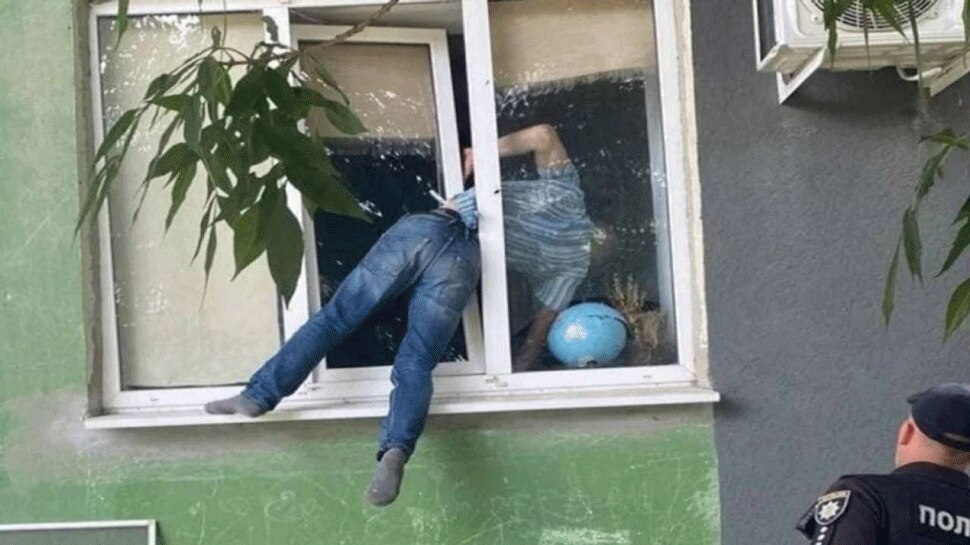 Drunk man gets stuck in window trying to break into his ex-girlfriend's ...