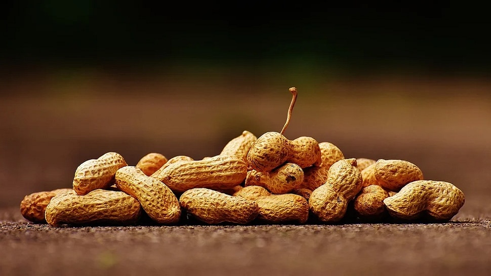 Peanuts Benefits health benefits and nutrition facts related to peanut