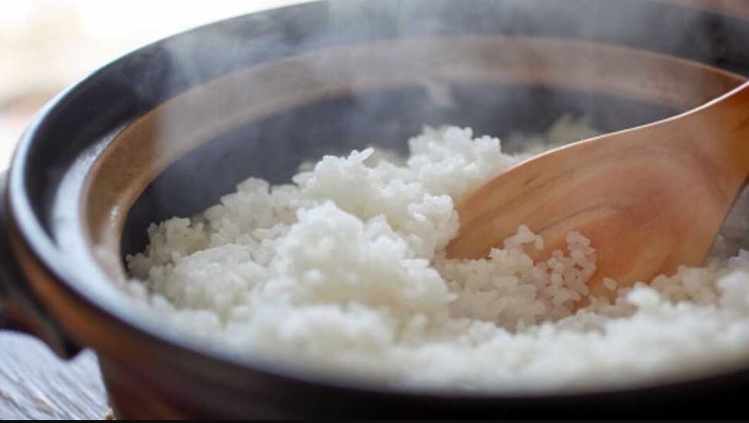Pressure Cooked Rice : ನೀವು ಪ್ರೆಶರ್ ಕುಕ್ಕರ್‌ನಲ್ಲಿ ಬೇಯಿಸಿದ ಅನ್ನ ಸೇವಿಸುತ್ತೀರಾ? ಇದಕ್ಕೆ ಸಂಬಂಧಿಸಿದ ಪ್ರಮುಖ ಮಾಹಿತಿ ತಿಳಿಯಿರಿ