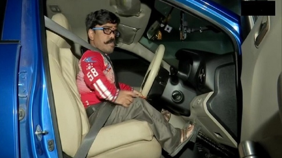 3 ಅಡಿ ಎತ್ತರದ ವ್ಯಕ್ತಿಗೆ ಚಾಲನಾ ಪರವಾನಿಗೆ... Driving license ಪಡೆದ ಭಾರತದ ಮೊದಲ ಕುಬ್ಜ