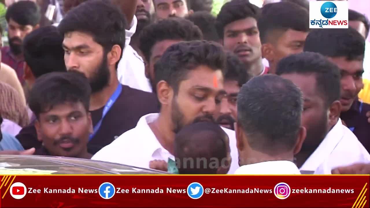 Dhruv Sarja Showering his love on fans kid