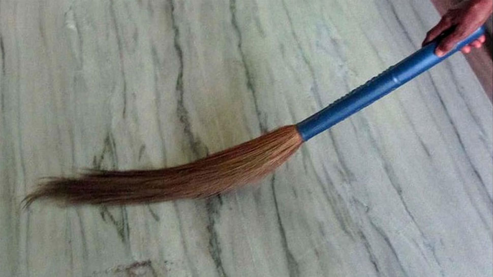 correct tiome ti sweep and plce to keep broom in vastu Vastu Tips For