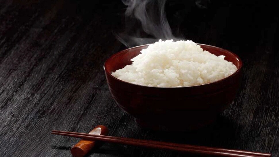 White Rice Disadvantages carbs convert quickly into blood sugar higher risk of type 2 diabetes