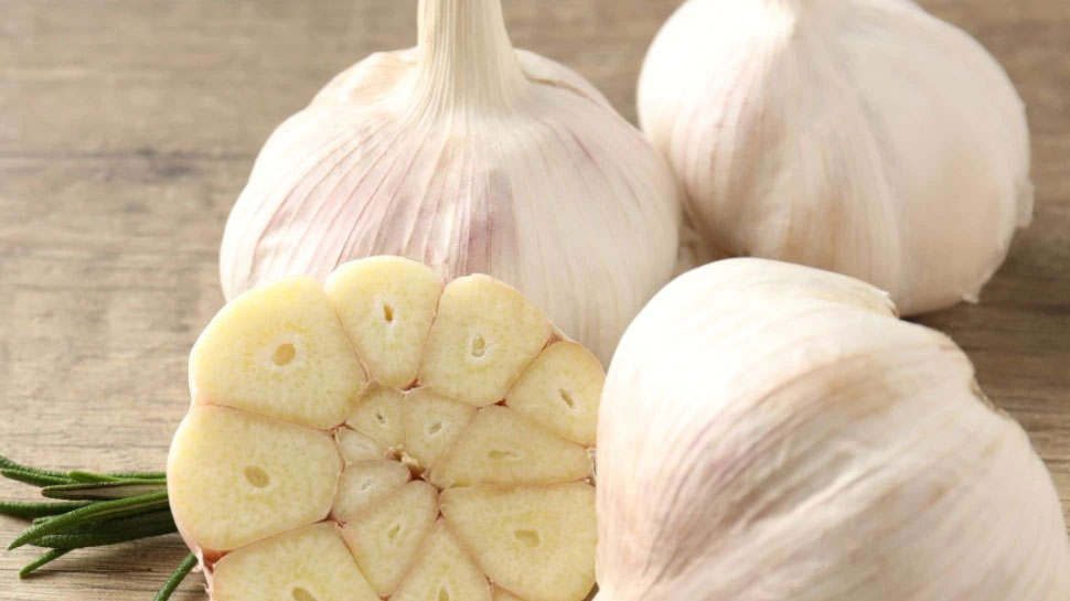 Garlic Benefits to reduce cholesterol tooth pain stomach problem