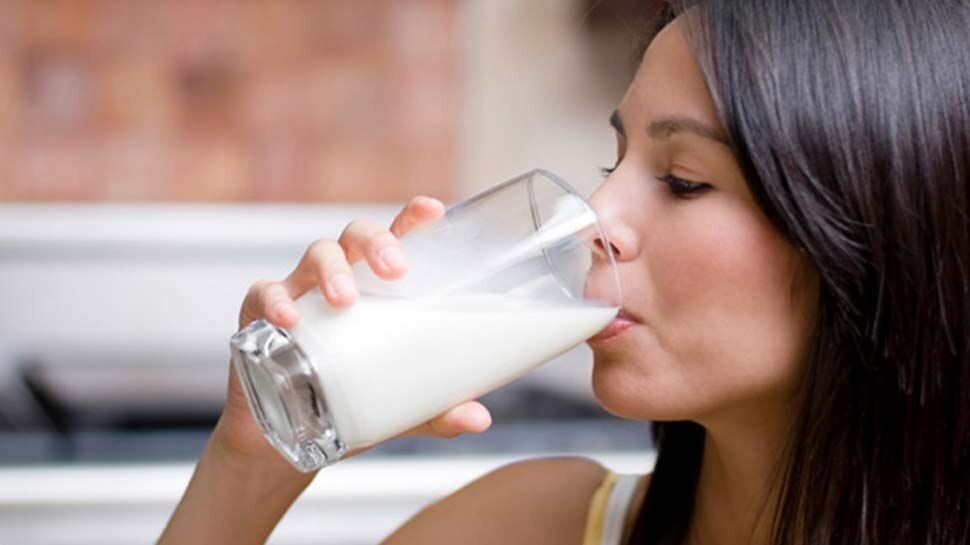 raw-milk-side-effects-drinking-raw-milk-is-not-good-for-health-raw