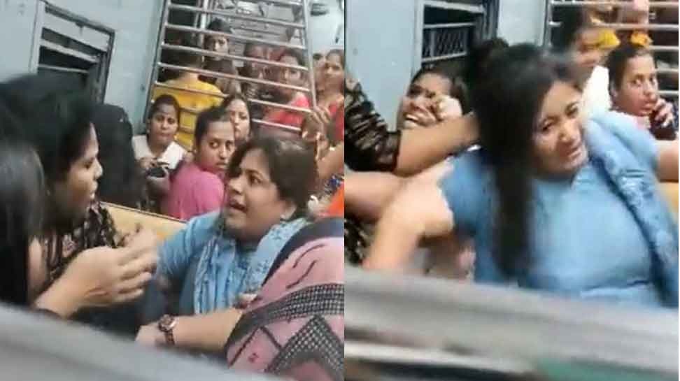 fight between women passengers in mumbai local train video viral on ...