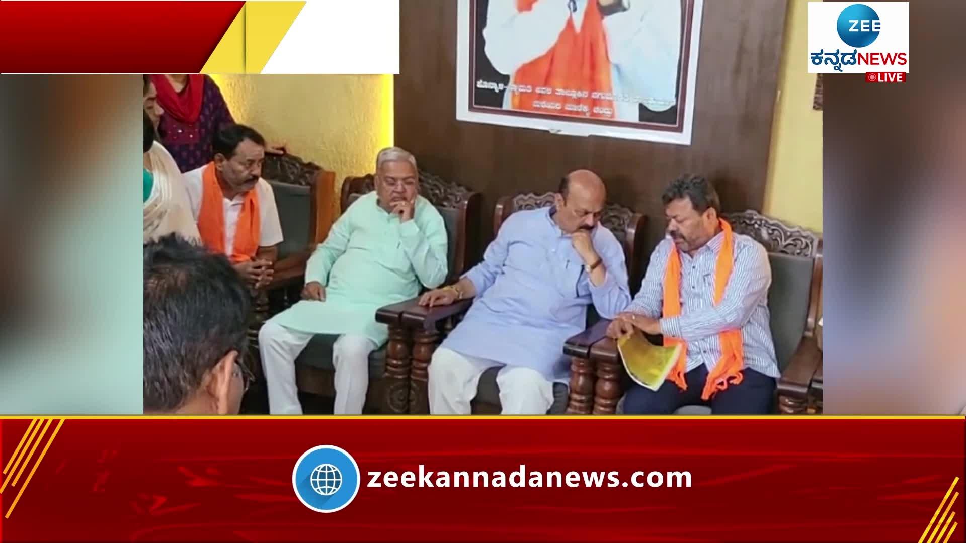 cm basavaraj bommai visits mla MP renukacharya house in davanagere