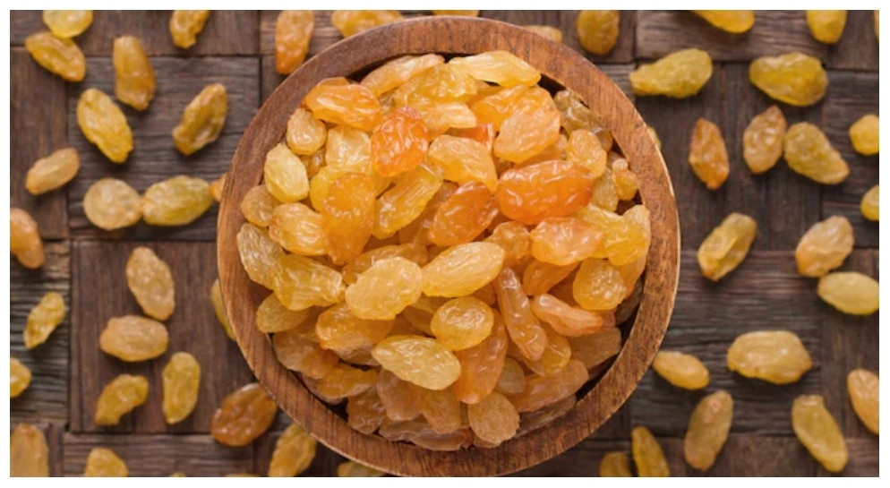 raisins water health benefits soaked kishmish beneficial for digestion